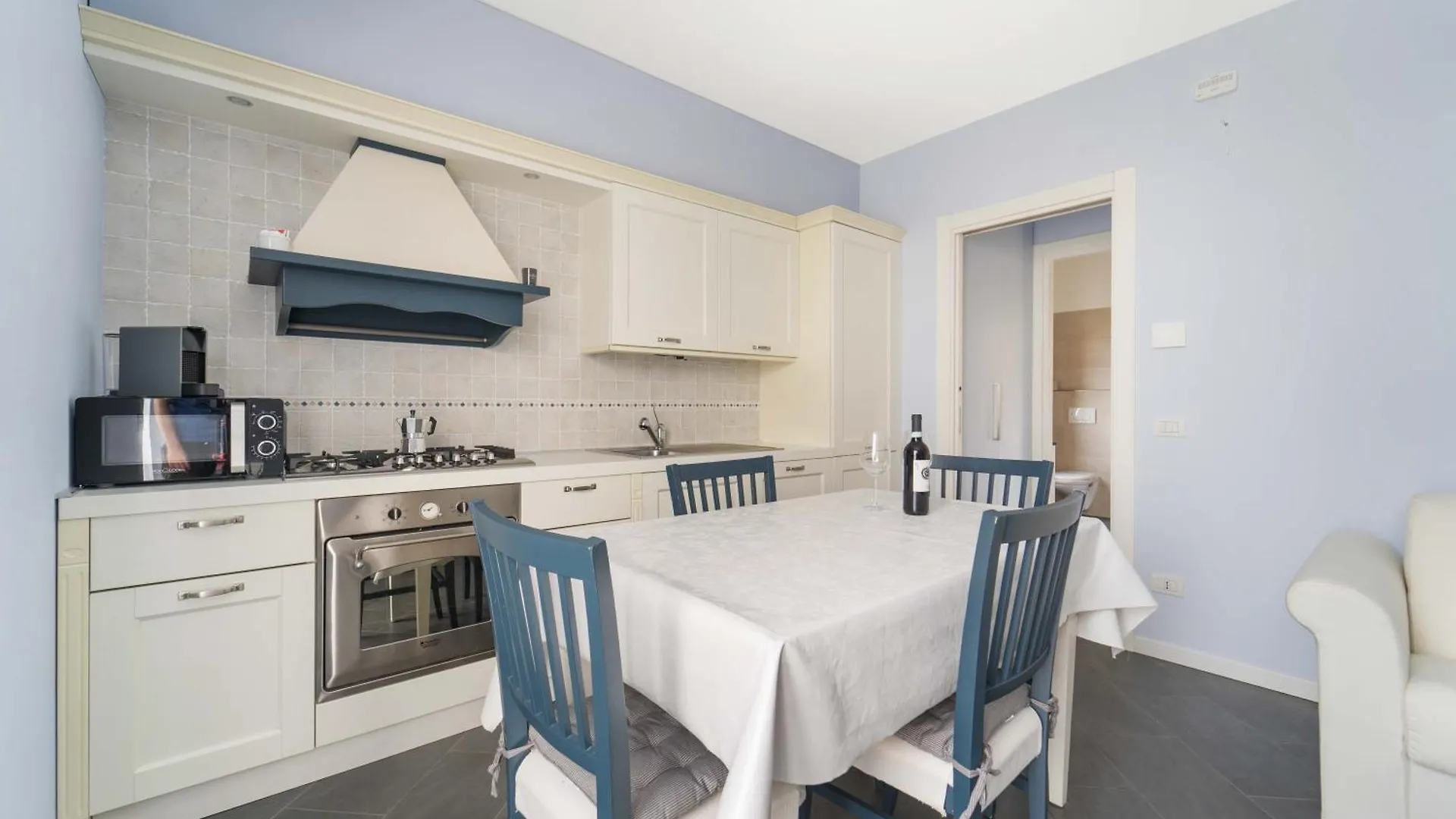 Belpaese Apartment Колико